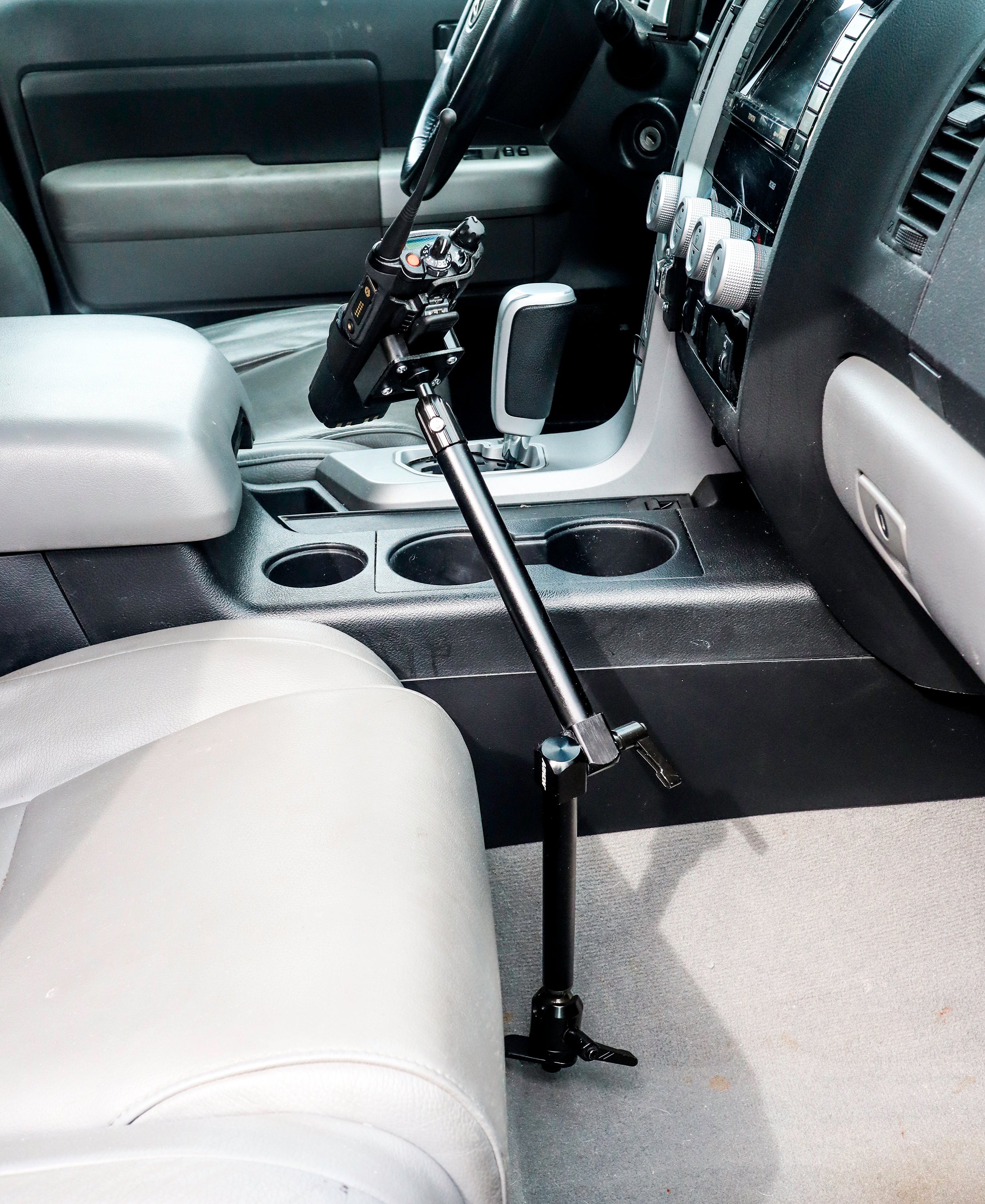 Low Vibration Mount For All Two-Way Portables – Lido Radio Products