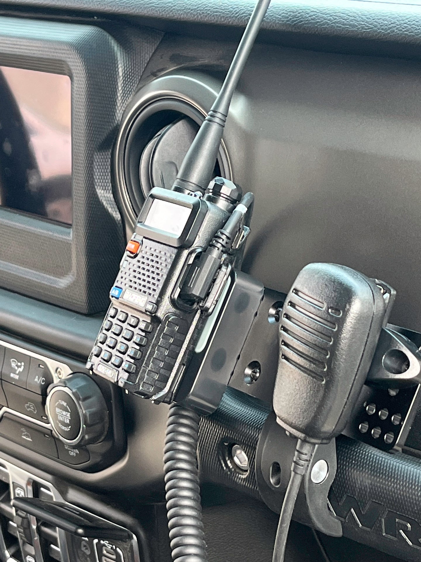Jeep grab bar HT and speaker mic mount